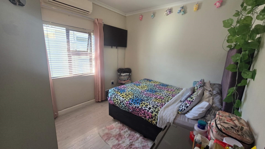 5 Bedroom Property for Sale in Sunningdale Western Cape